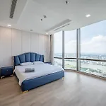 Landmark 81 Vinhomes Central Park Luxury Apartment